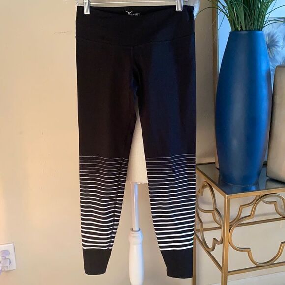 Black & White stripe Old Navy active leggings - Picture 1 of 4